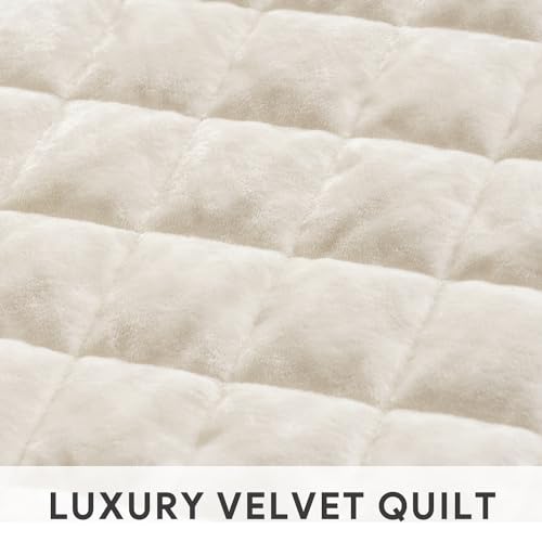 RECYCO Luxury Velvet Quilt Set King Size, Lightweight Velvet Comforter Set, Oversized Bedspread Coverlet Quilted Bedding Set, with 2 Matching Pillow Shams, for All Season, Cream White RECYCO