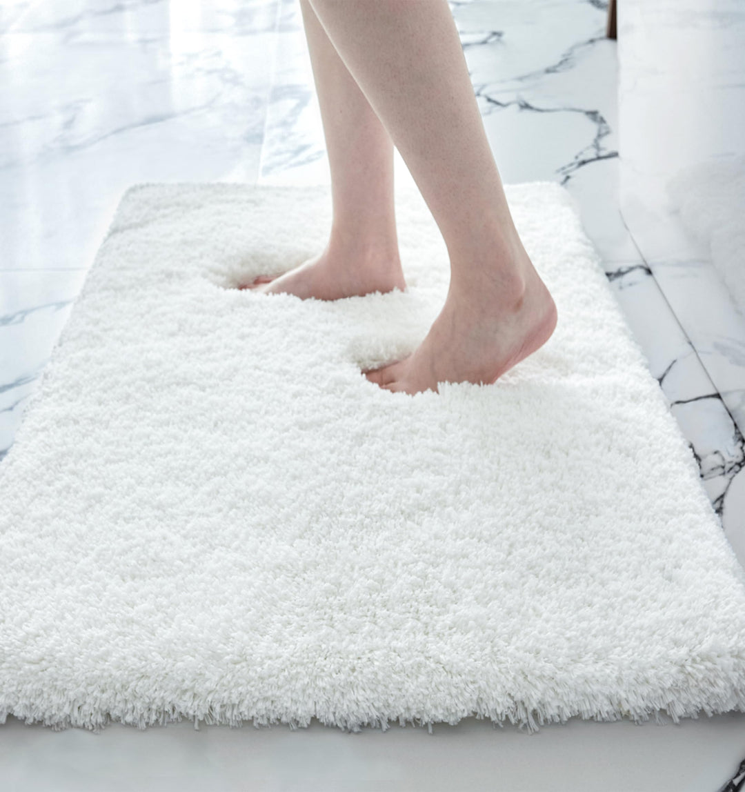 Disolla White Bathroom Rug 24x36 Non Slip Fluffy Bath Mat for Bathroom Floor Washable Plush Luxury Bath Rug for Tub Soft Shaggy Bathroom Shower Sink Mat Disolla