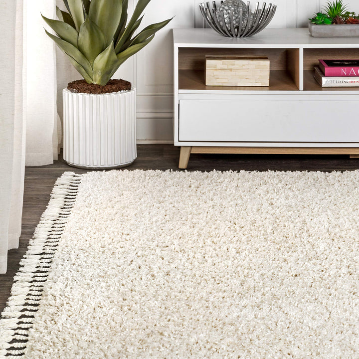 JONATHAN Y MCR100D-8 Mercer Shag Plush Tassel Indoor Area-Rug Bohemian Modern Contemporary Solid Easy-Cleaning Bedroom Kitchen Living Room, 8 X 10, Cream with Tassel 