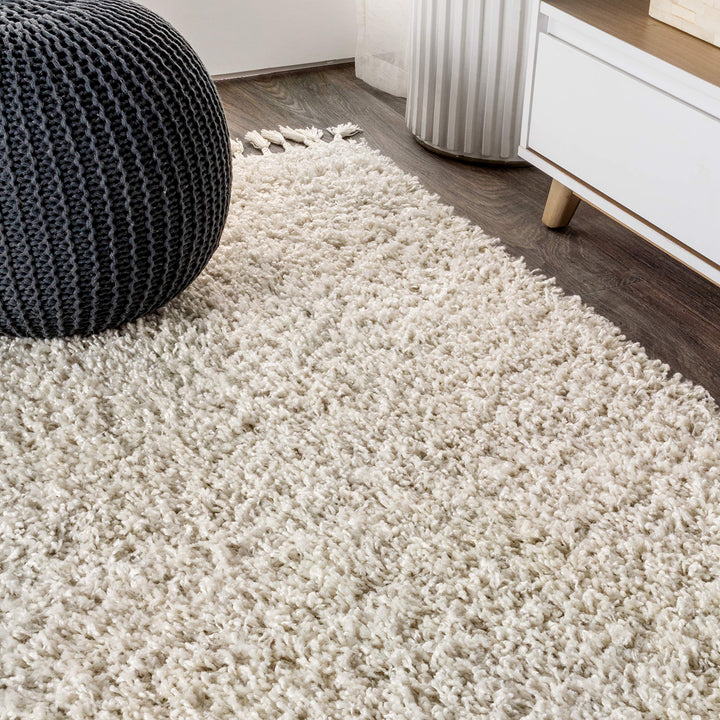 JONATHAN Y MCR100D-8 Mercer Shag Plush Tassel Indoor Area-Rug Bohemian Modern Contemporary Solid Easy-Cleaning Bedroom Kitchen Living Room, 8 X 10, Cream with Tassel 