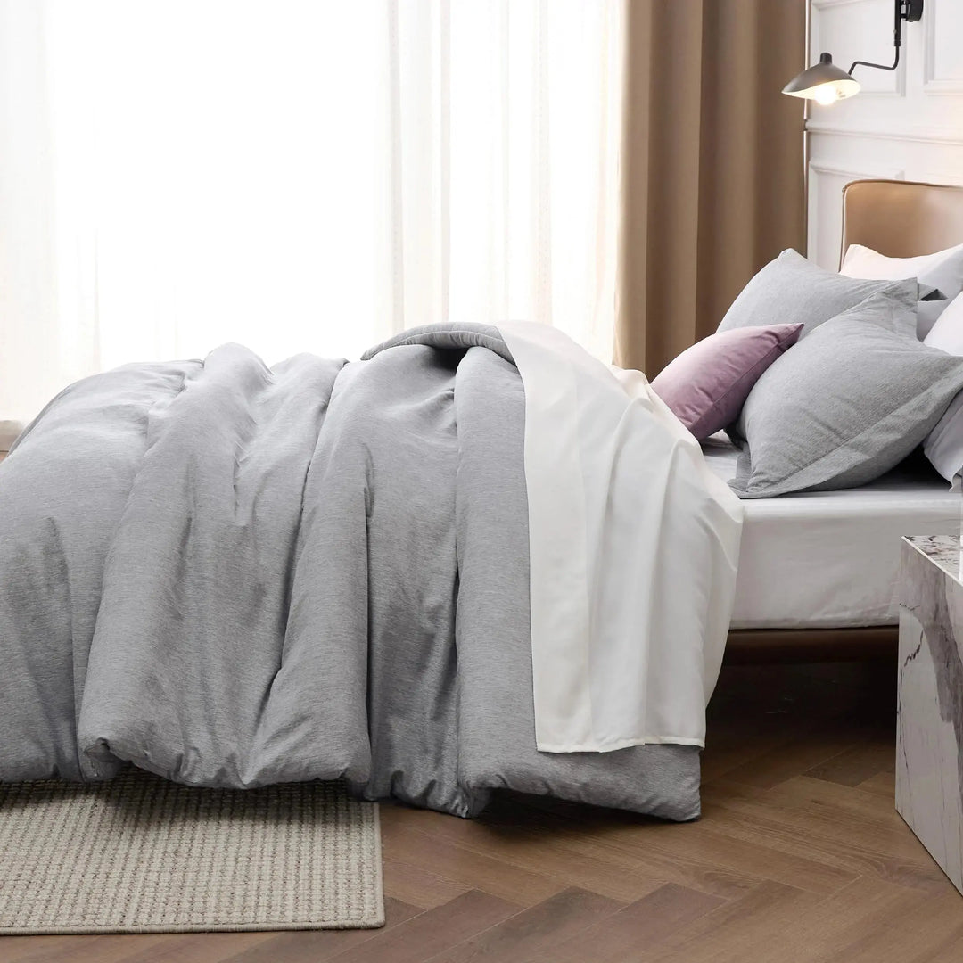 Bedsure King Size Comforter Set - Grey King Comforter Set, Soft Bedding for All Seasons, Cationic Dyed Bedding Set, 3 Pieces, 1 Comforter (104"x90") and 2 Pillow Shams (20"x36"+2") 