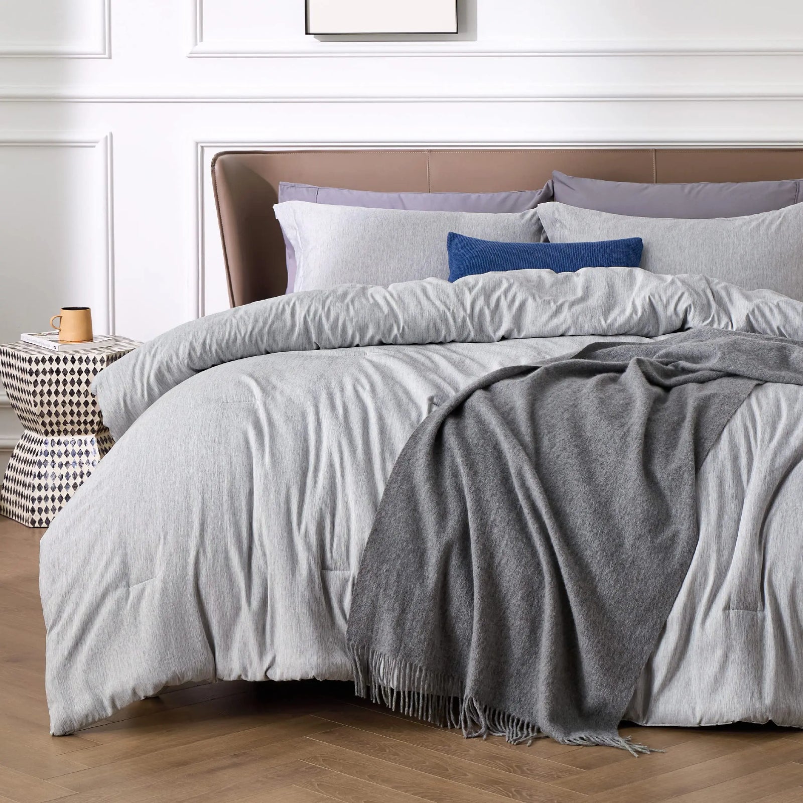 Bedsure King Size Comforter Set - Grey King Comforter Set, Soft Bedding for All Seasons, Cationic Dyed Bedding Set, 3 Pieces, 1 Comforter (104"x90") and 2 Pillow Shams (20"x36"+2") 