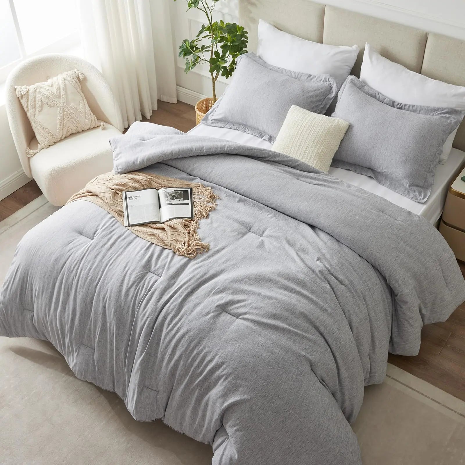 CozyLux Queen Comforter Set - 3 Pieces Light Grey Soft Luxury Cationic Dyeing Queen Comforter for All Season, Light Gray Breathable Lightweight Fluffy Bedding Sets with 1 Comforter and 2 Pillow Shams 