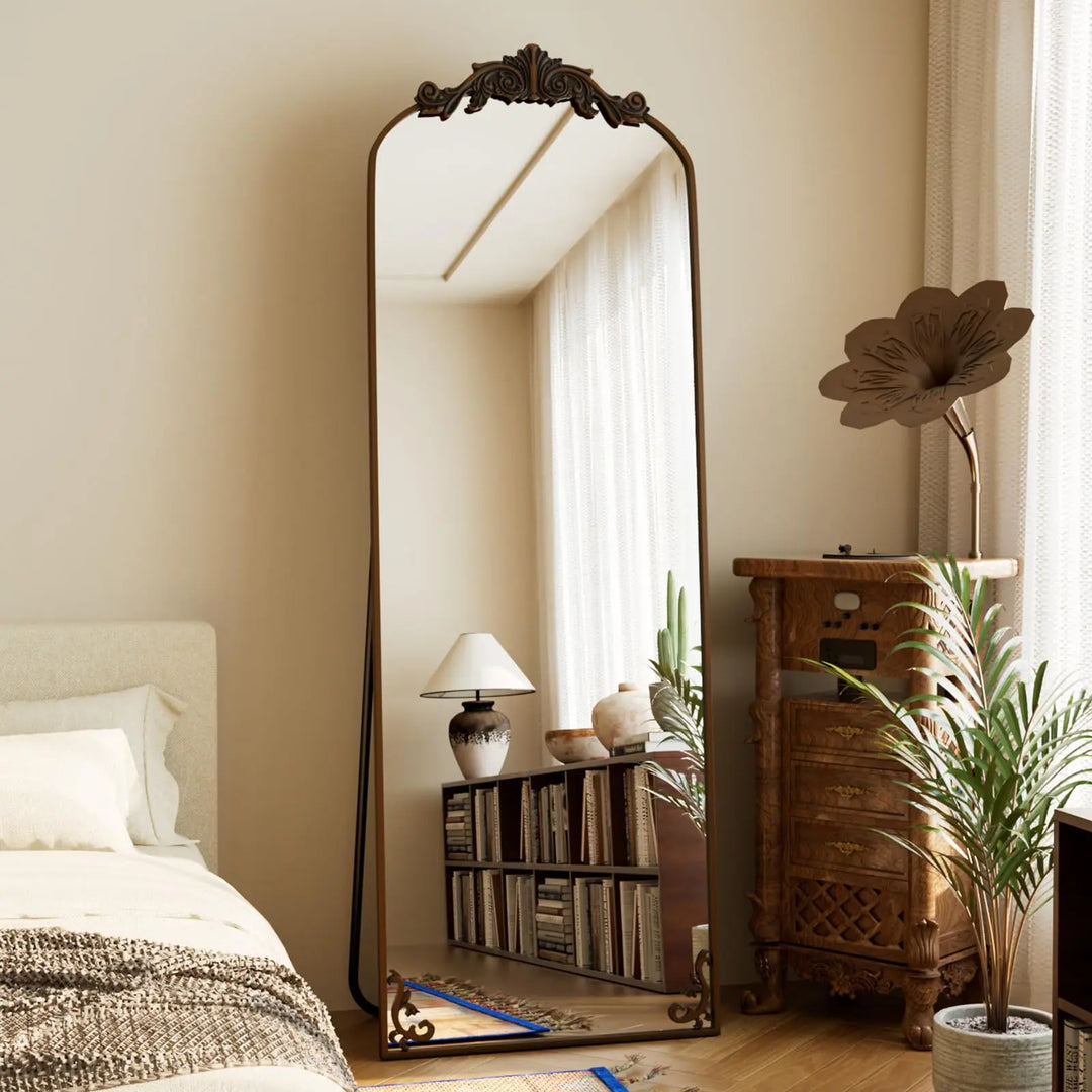 HARRITPURE arched full length mirror with an ornate vintage gold frame