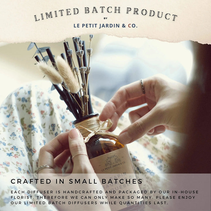 Le Petit Jardin & Co. Real Preserved Dried Flower Reed Diffuser Oil Scented Stick Fragrance Gift Set for Rustic Farmhouse Home Office Desk Bathroom Decor (Peach Moscato, Lavender & Eucalyptus) 