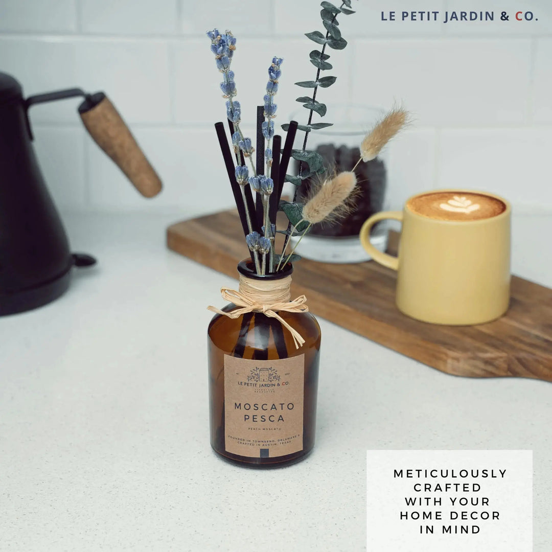 Le Petit Jardin & Co. Real Preserved Dried Flower Reed Diffuser Oil Scented Stick Fragrance Gift Set for Rustic Farmhouse Home Office Desk Bathroom Decor (Peach Moscato, Lavender & Eucalyptus) 