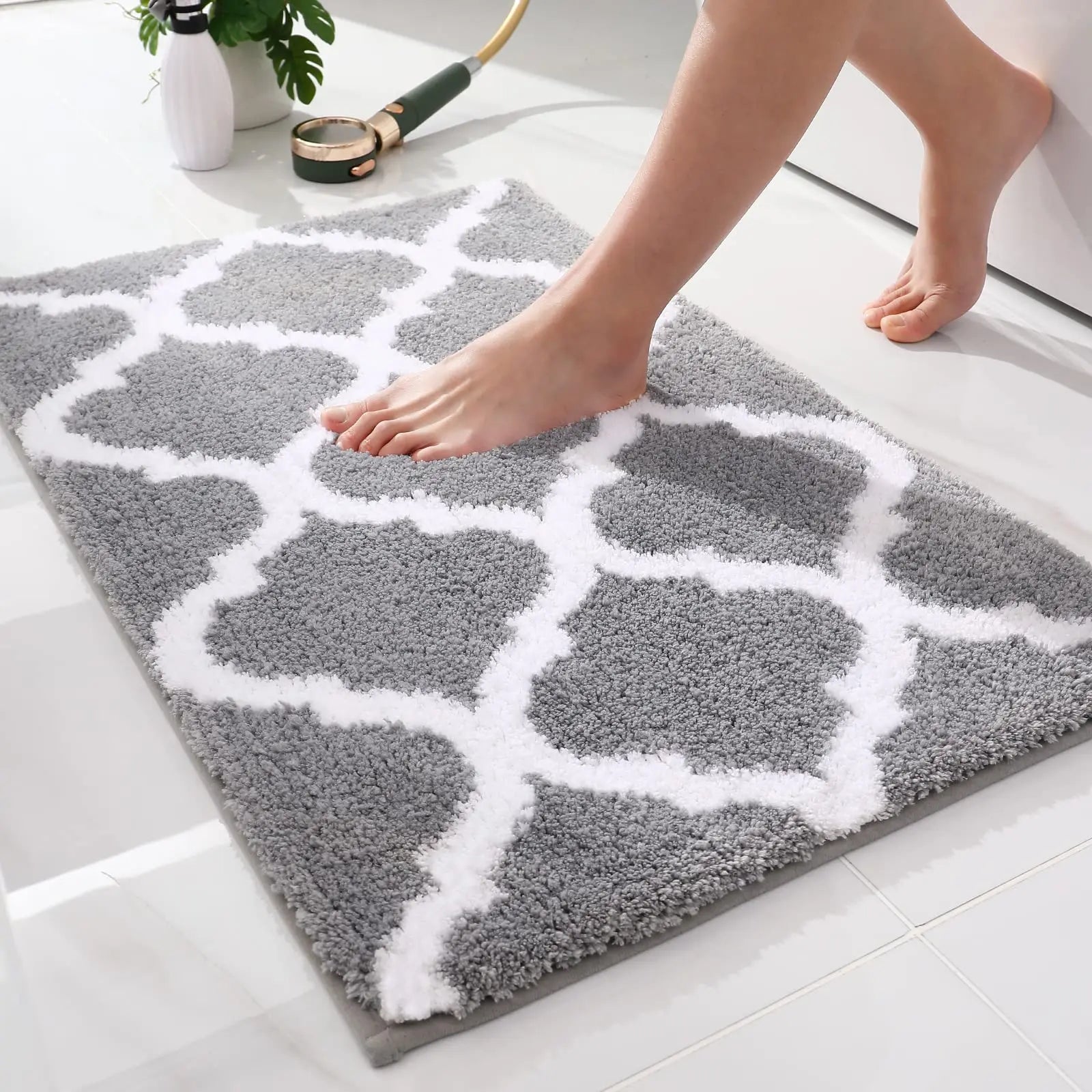 OLANLY Bathroom Rugs 30x20, Soft and Absorbent Microfiber Bath Rugs, Non-Slip Shaggy Shower Carpet, Machine Wash Dry, Bath Mats for Bathroom Floor, Tub and Shower, Grey 