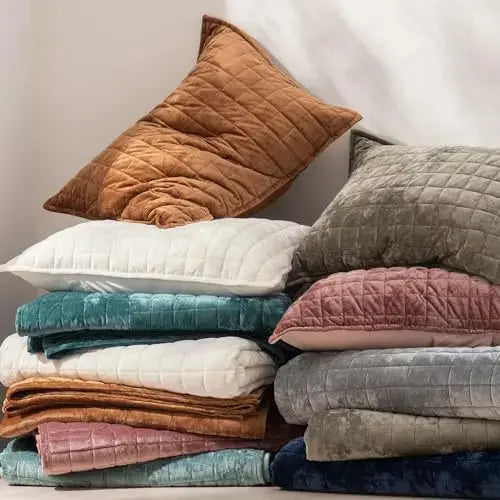 RECYCO Luxury Velvet Quilt Set King Size, Lightweight Velvet Comforter Set, Oversized Bedspread Coverlet Quilted Bedding Set, with 2 Matching Pillow Shams, for All Season, Cream White 