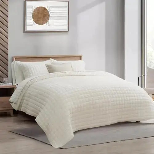 RECYCO Luxury Velvet Quilt Set King Size, Lightweight Velvet Comforter Set, Oversized Bedspread Coverlet Quilted Bedding Set, with 2 Matching Pillow Shams, for All Season, Cream White 