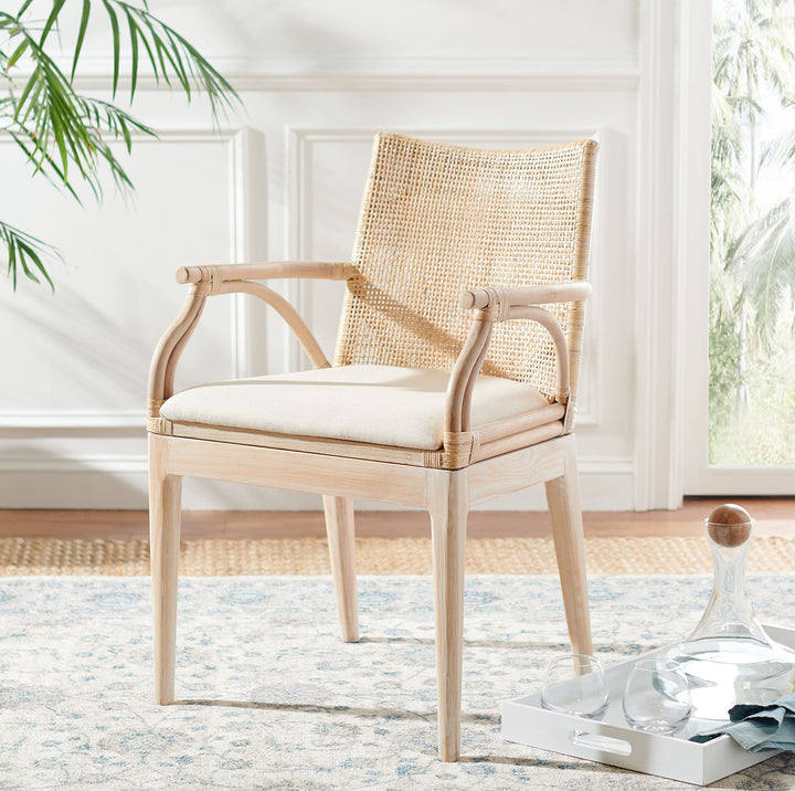 SAFAVIEH Gianni Rattan Arm Chair 19.8”, Natural &amp; White Wash SEA4011B 