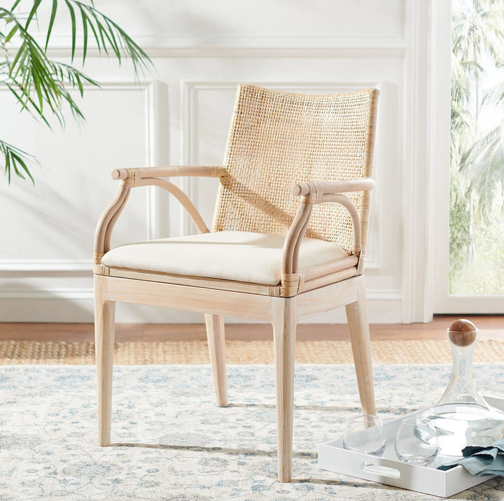 SAFAVIEH Gianni Rattan Arm Chair 19.8”, Natural &amp; White Wash SEA4011B 