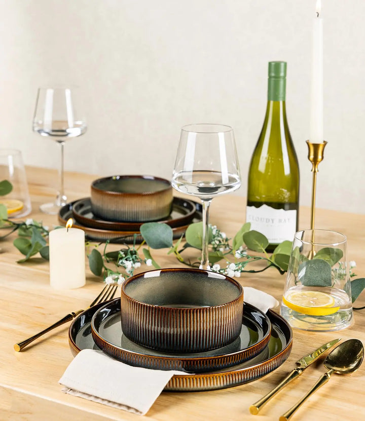 TheTerra Ceramic Dinnerware Set for 4, 12-Piece Plates and Bowls Set
