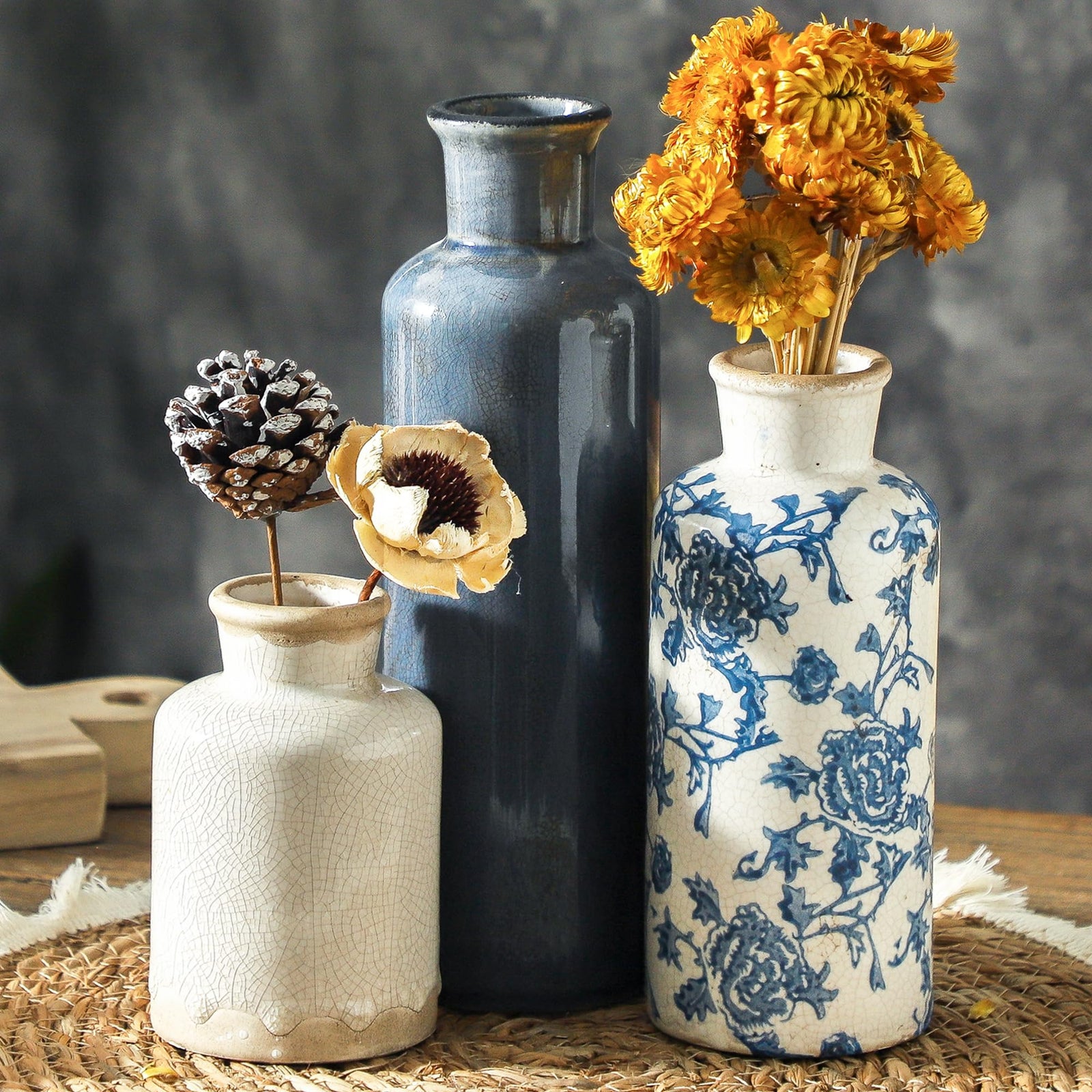 ooit Ceramic Vintage Vases Set of 3, Blue and White Flower Decorative Vase Chinoiserie Decor Rustic Farmhouse Retro Floral Vases for Table Bookshelf Mantel Kitchen Living Room Office 